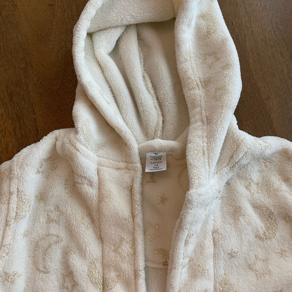 Tucker and Tate Robe - girls 7/8 - Picture 3 of 7